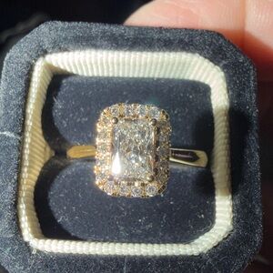 Badgley Mischka 14k Gold Women's lab diamond Ring size 7. 1.1 carat Final sale!!